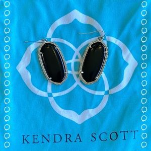 PRICE DROP ‼️ Kendra Scott Elle Black Earrings